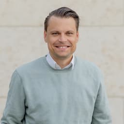 Lukas Harter, Gründer und Geschäftsführer bei fincrm